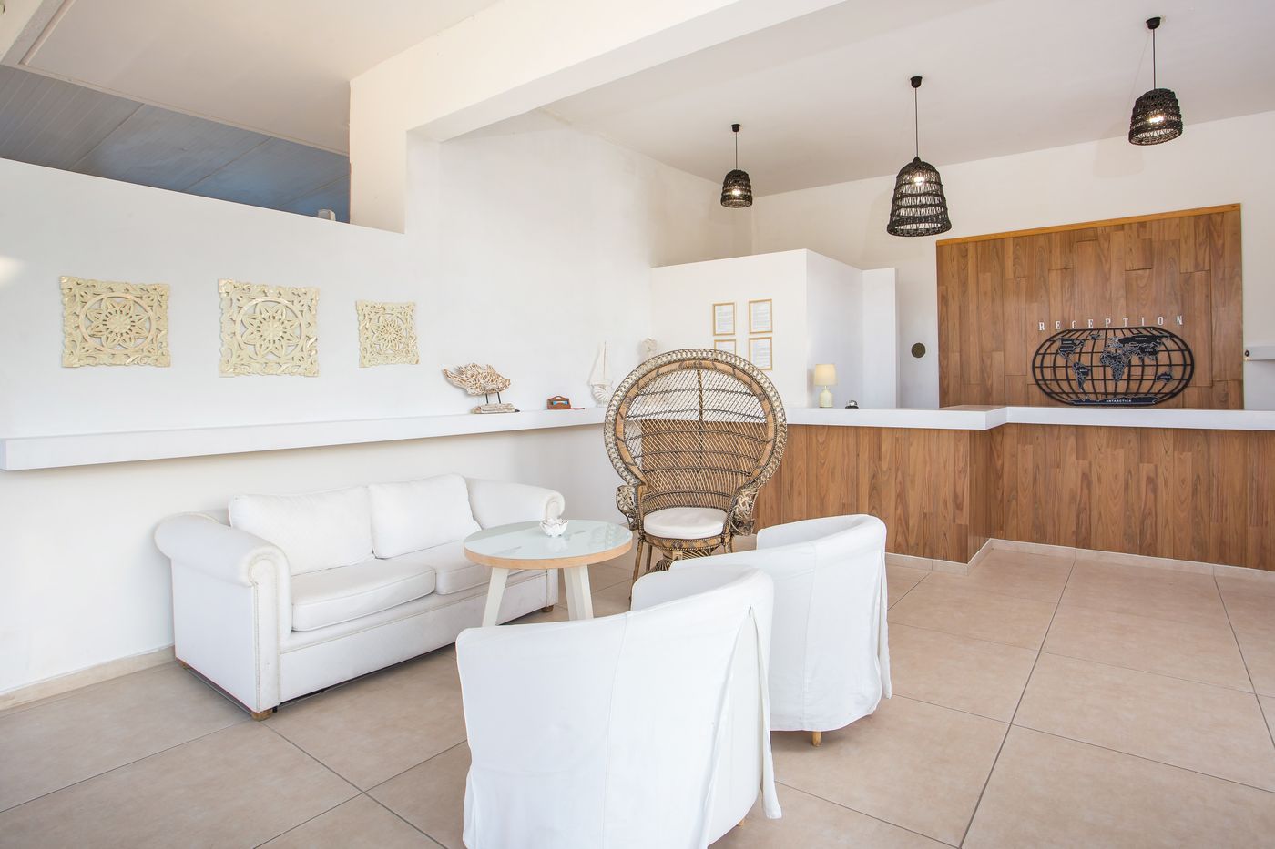 Evita-Studios-Lobby-39