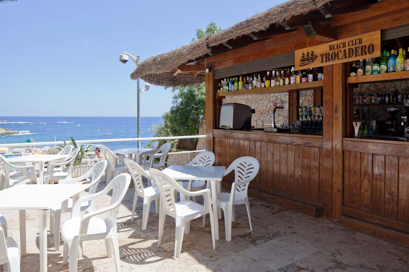 htop-Caleta-Palace-Bar-62