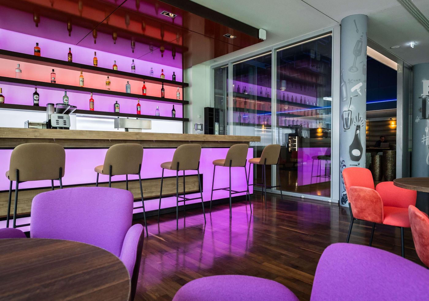 DoubleTree by Hilton Frankfurt Niederrad - Germany - Frankfurt - Bar - 8