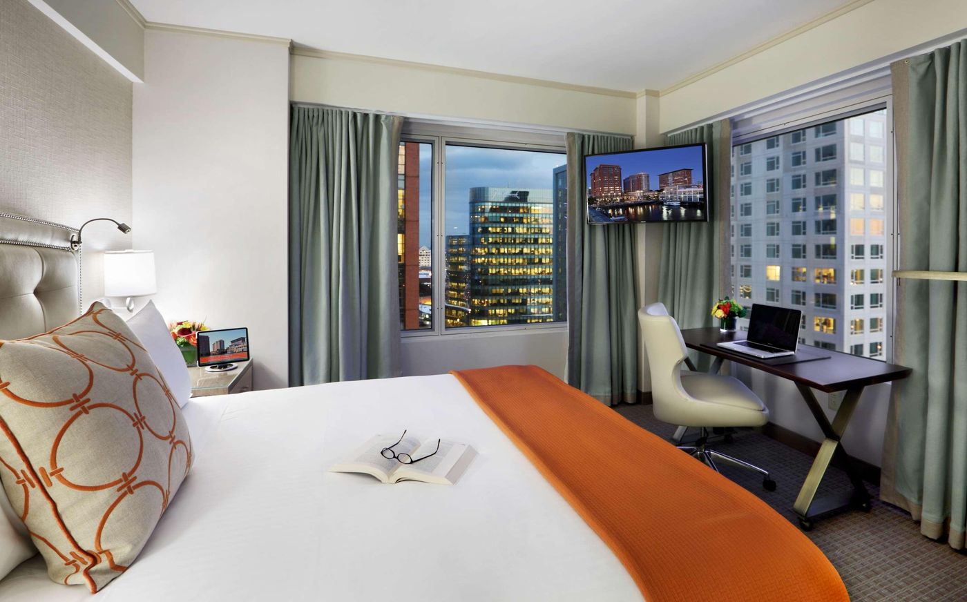 Seaport-Boston-Hotel-Room-12