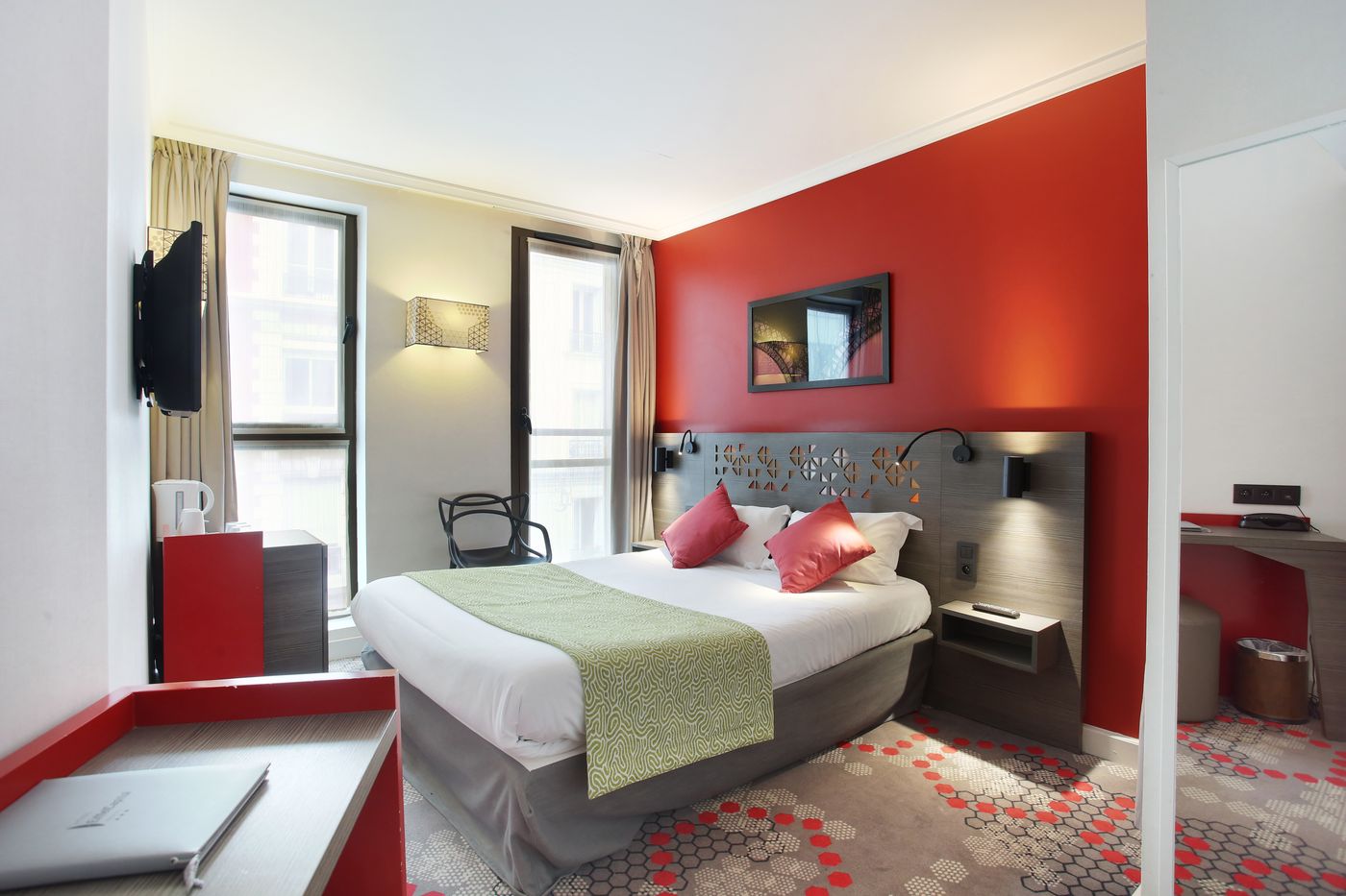 Hotel-Eiffel-Capitol-Room-5