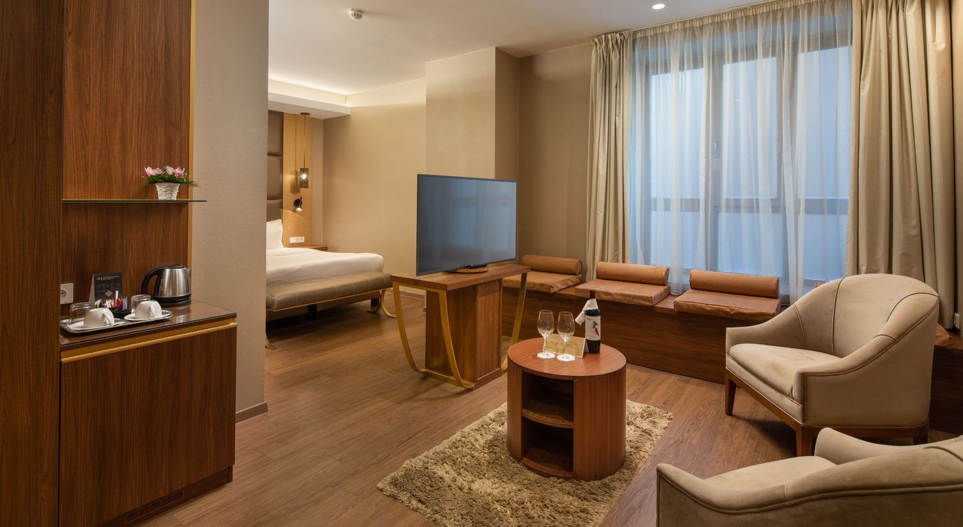 Continental-Hotel-Budapest-Room-10