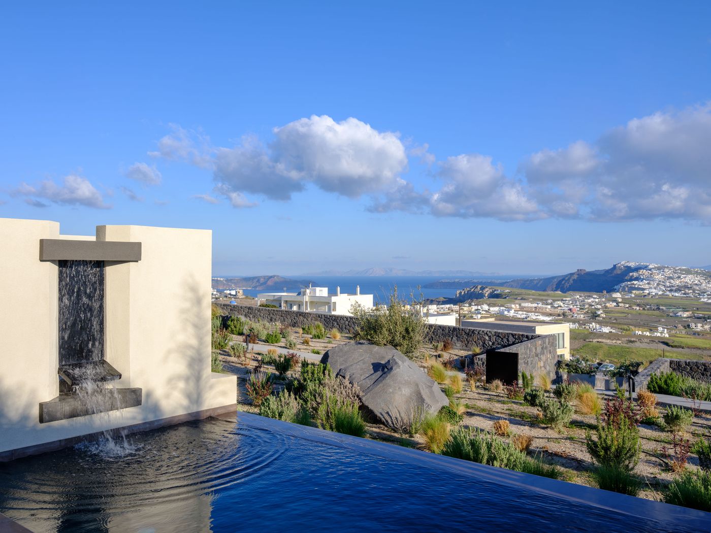 Apikia-Santorini-Room-8