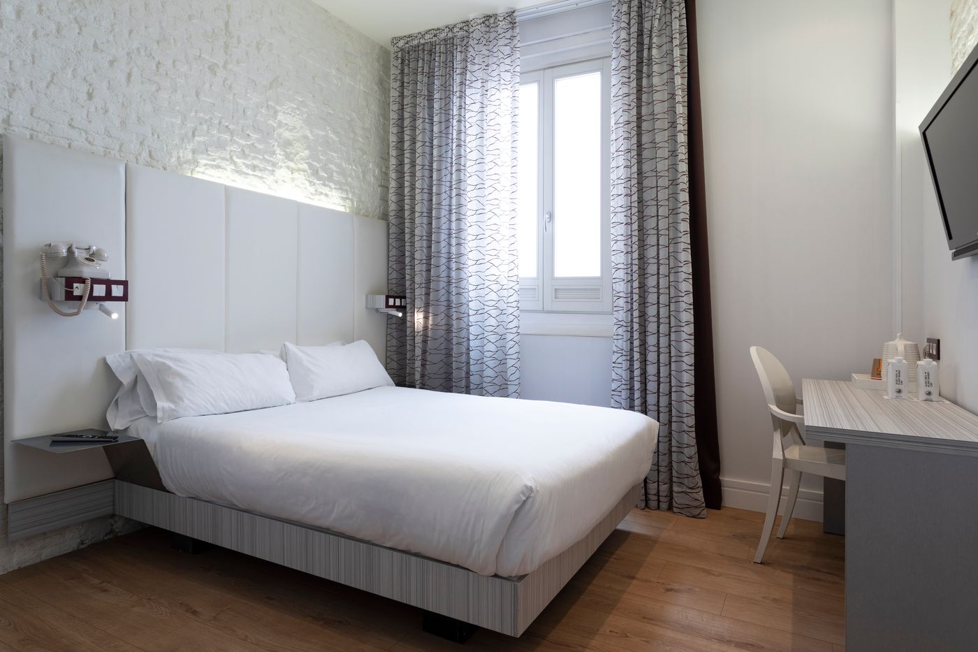 Petit-Palace-Lealtad-Plaza-Room-14