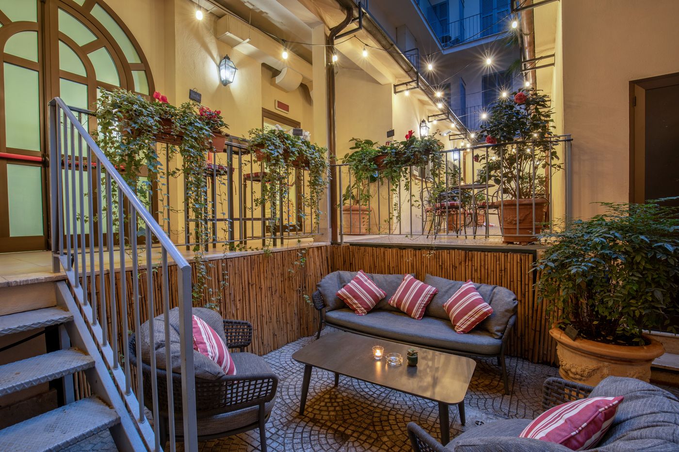 Hotel-Canada--BW-Premier-Collection-Terrace-12