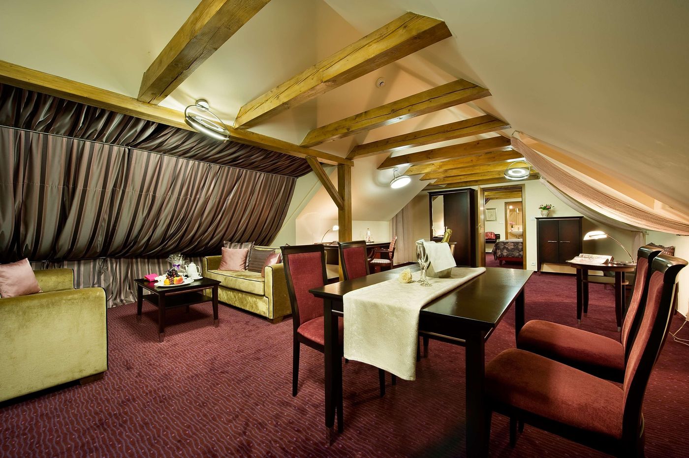 EA-Hotel-Embassy-Prague-Room-13