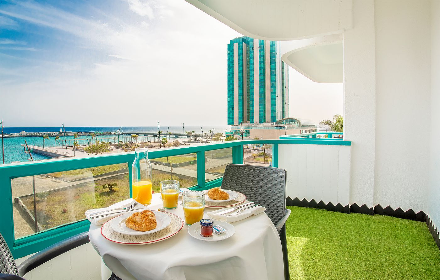 Apartamentos-Islamar-Arrecife-General-view-47