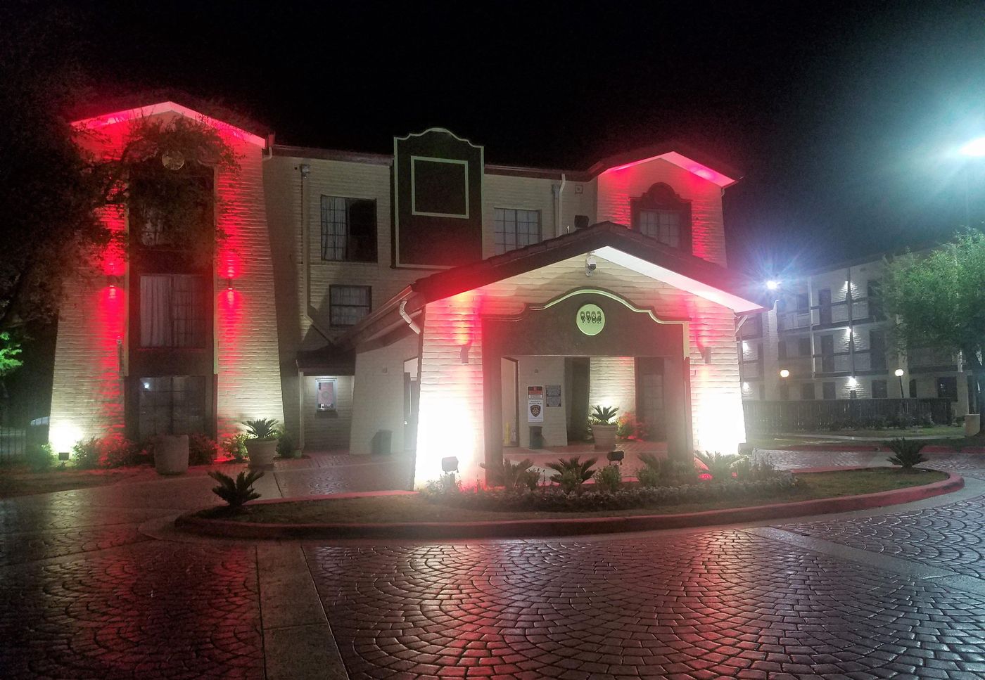 Red Roof Inn & Suites Houston - Hobby Airport-United States-HOUSTON-General view-4