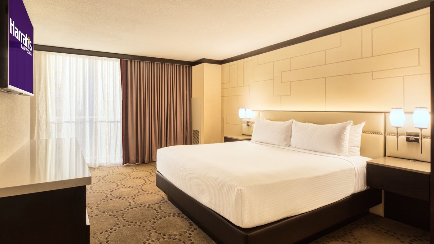 Harrah-s-Las-Vegas-Casino---Hotel-Room-39