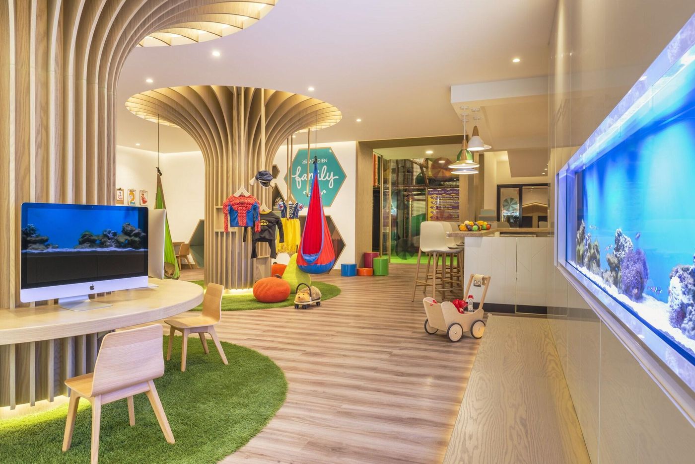 Grosvenor-House-West-Marina-Beach-Sports-and-Entertainment-84