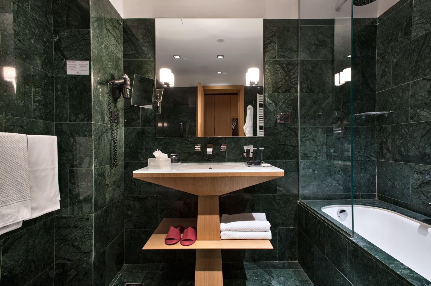 Crowne-Plaza-Milan-City-Room-51