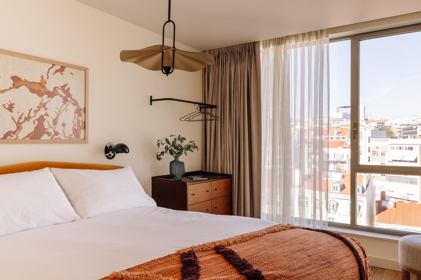 Locke-De-Santa-Joana-Room-37