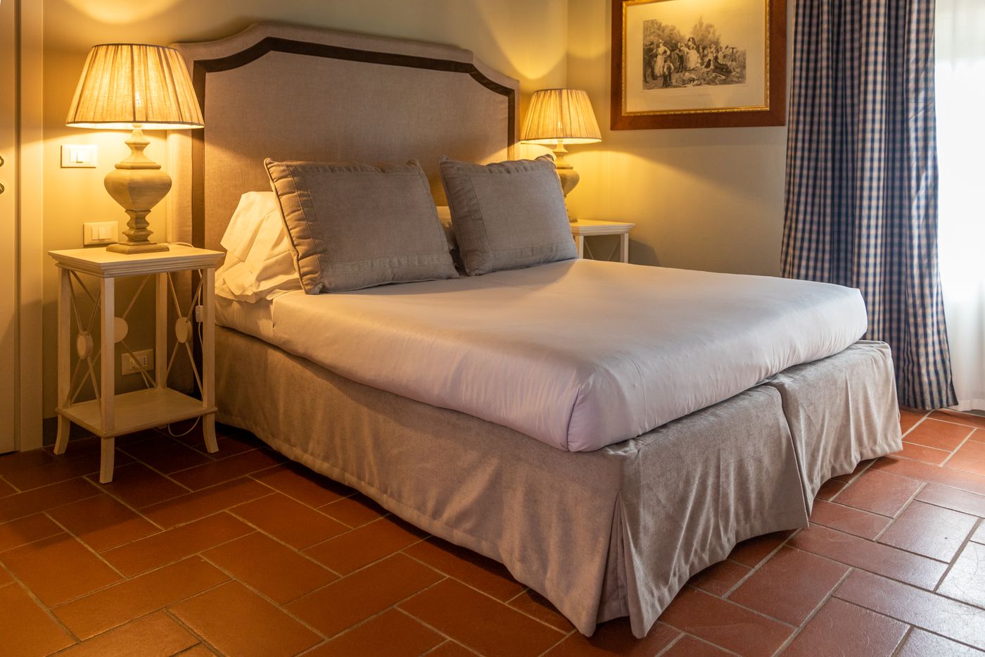 Relais-Villa-Olmo-Food-and-Wine-Resort-Room-18