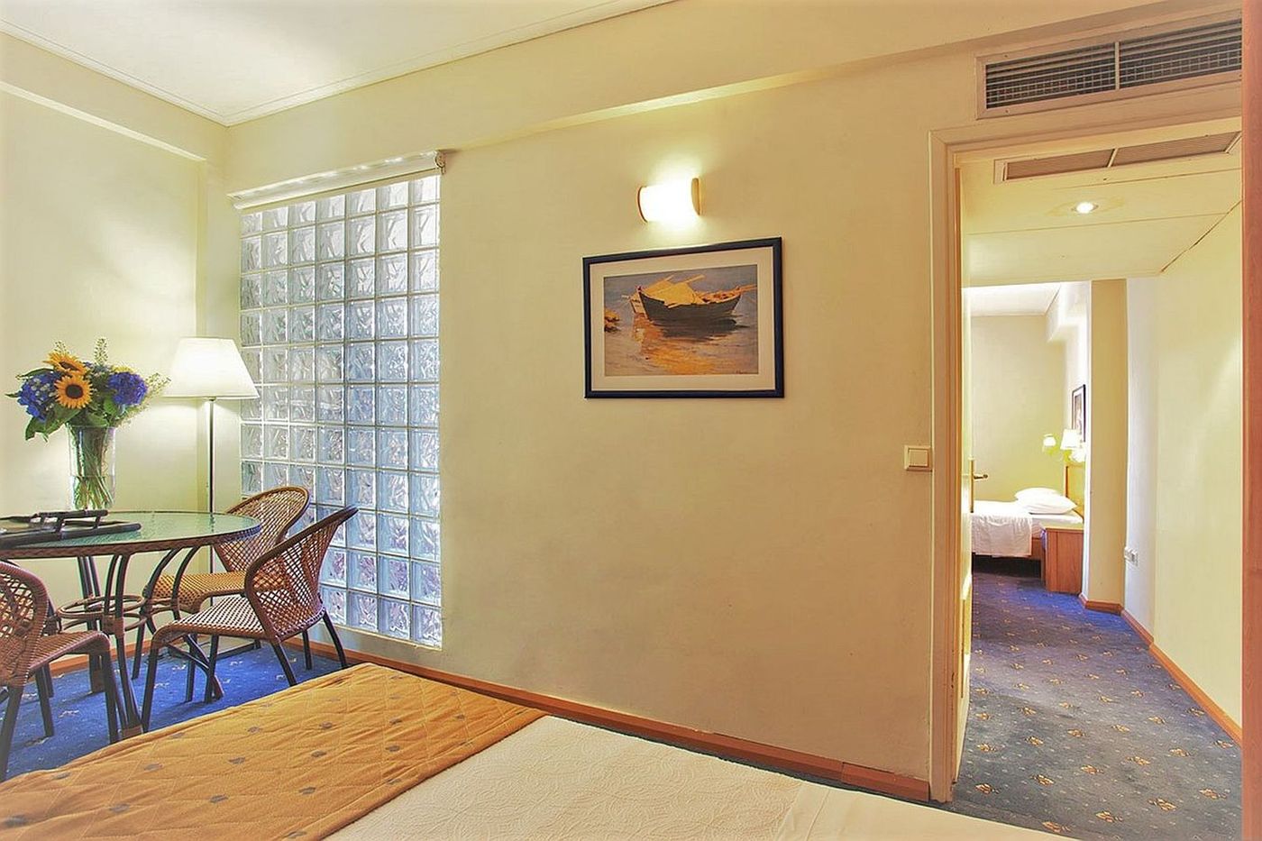 Congo-Palace-Hotel-Room-18