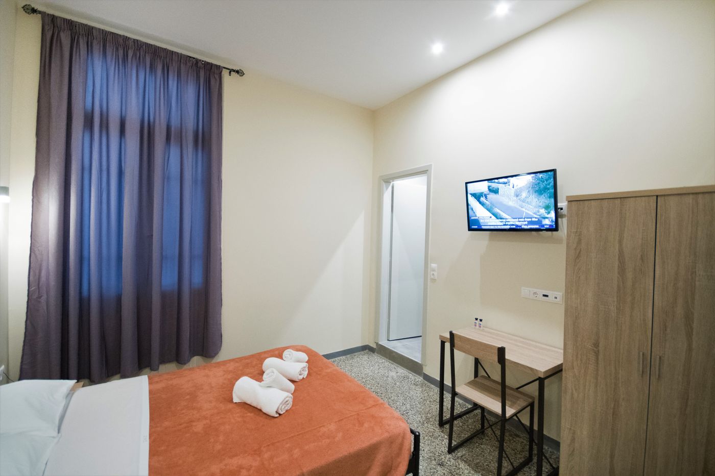 Athens-Psiri-Hotel-Room-10