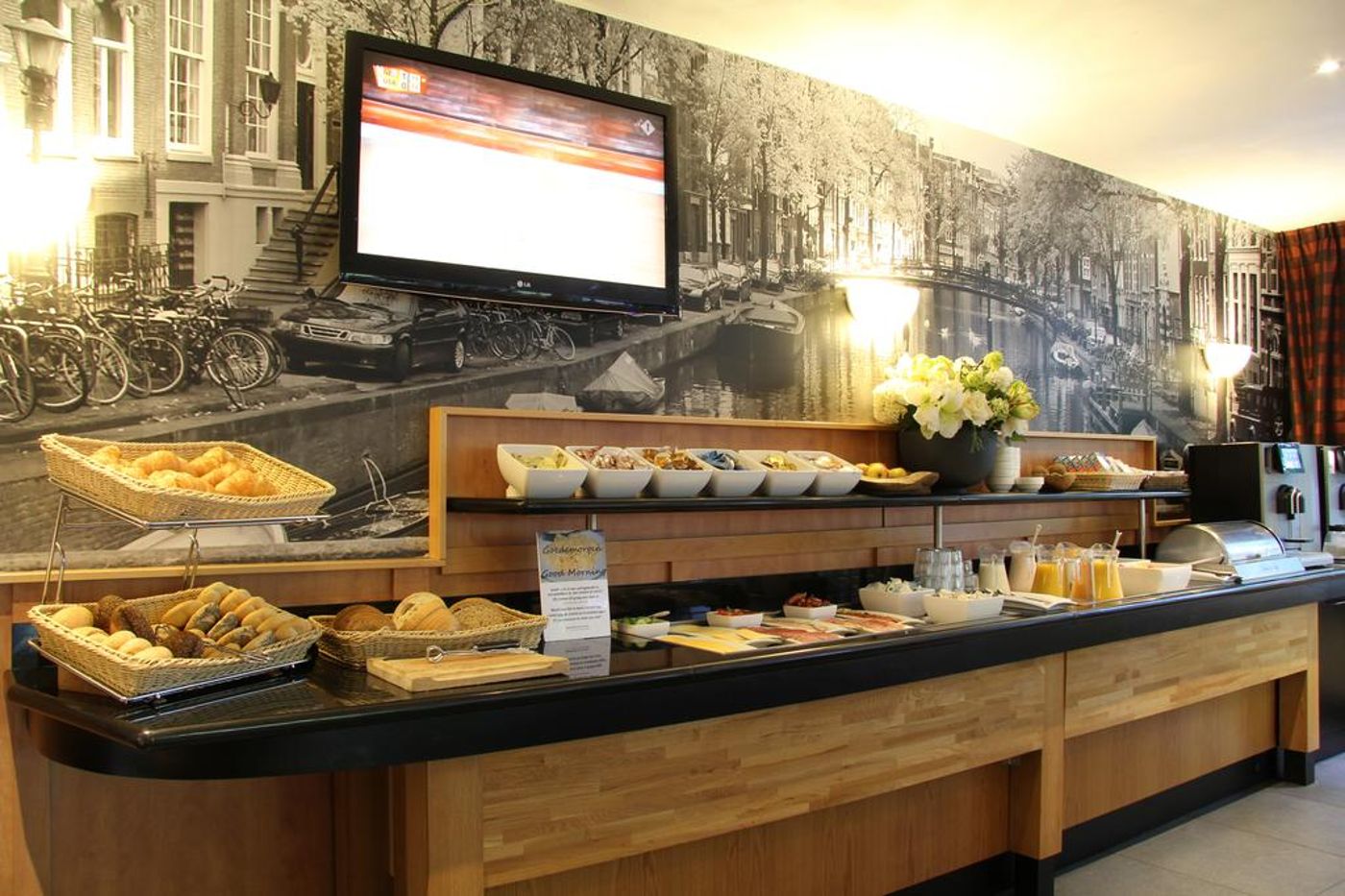 Bastion-Hotel-Amsterdam-Airport-Restaurant-14