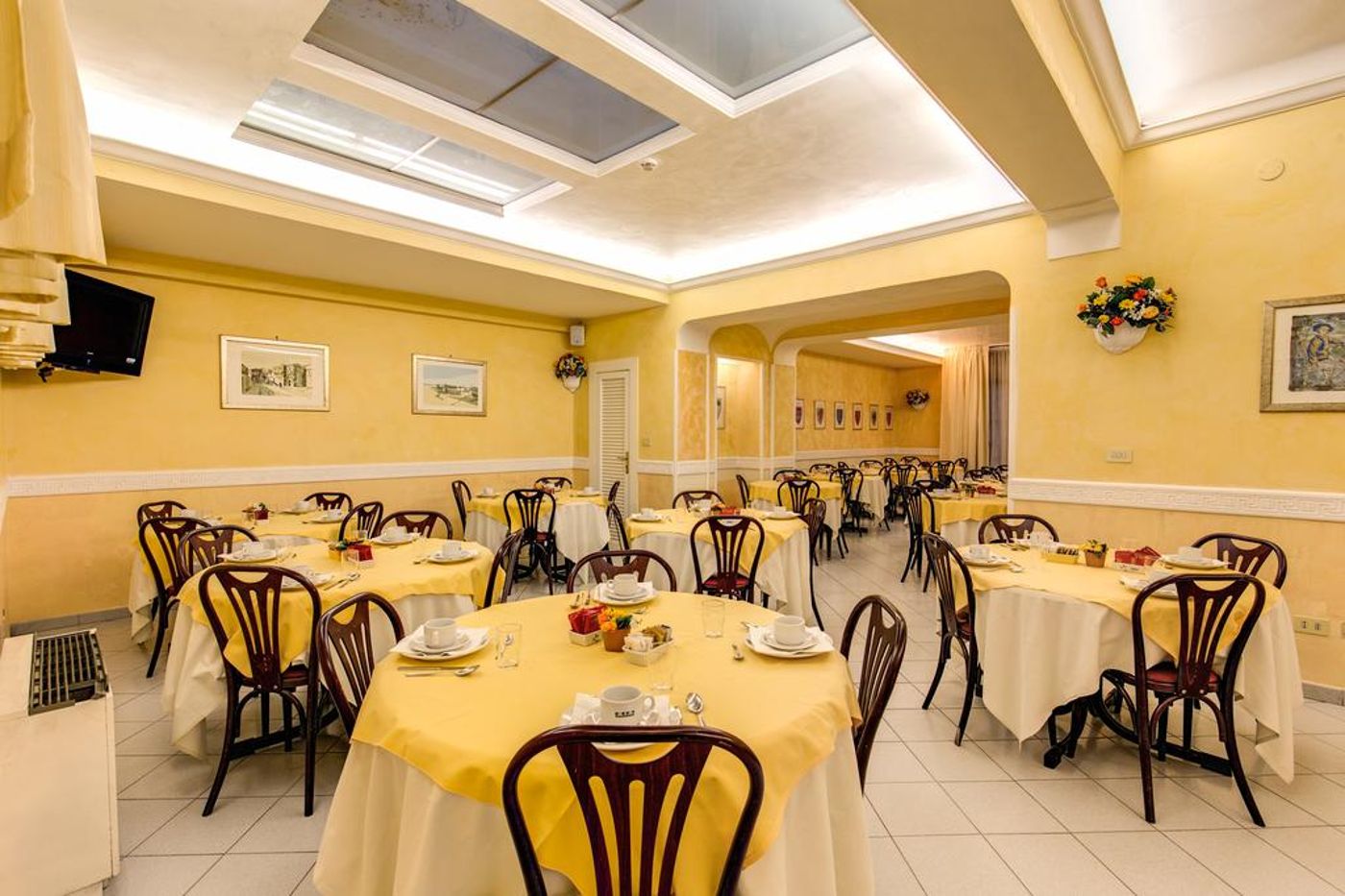 Hotel-Milani-Restaurant-30