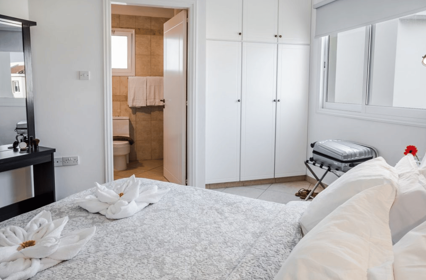 Artemis Cynthia Complex