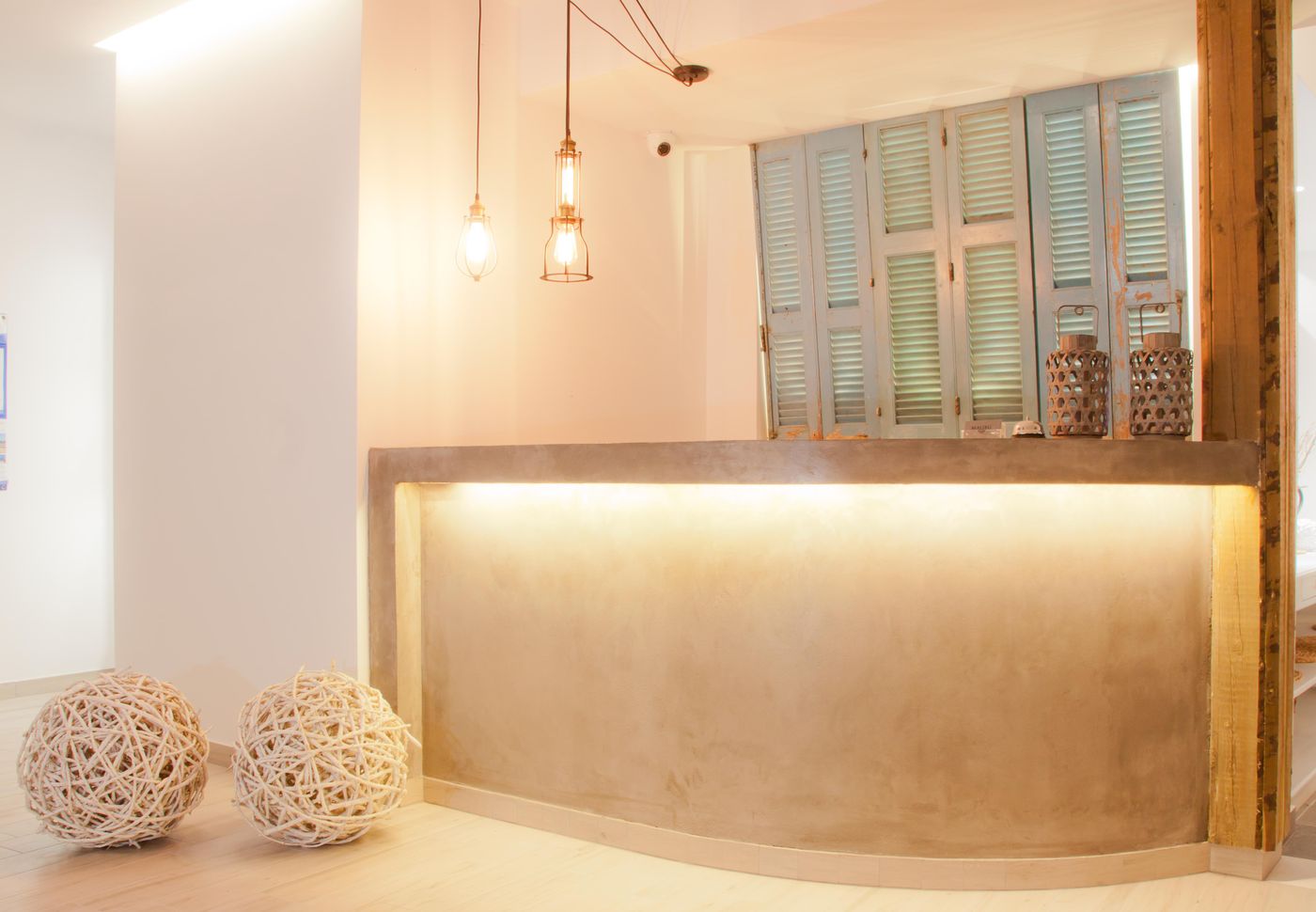 Malibu-Boutique-Lobby-54