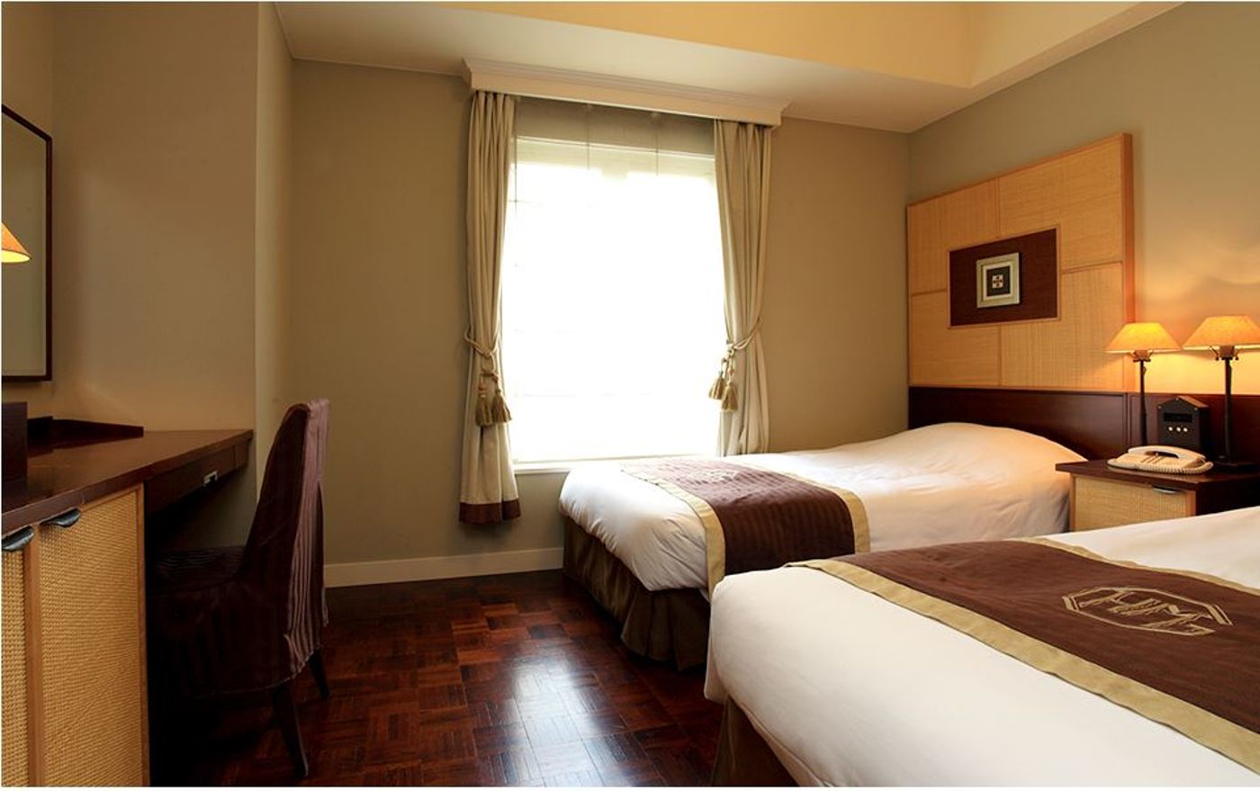 Hotel Monterey Ginza-Japan-Tokyo-Room-9