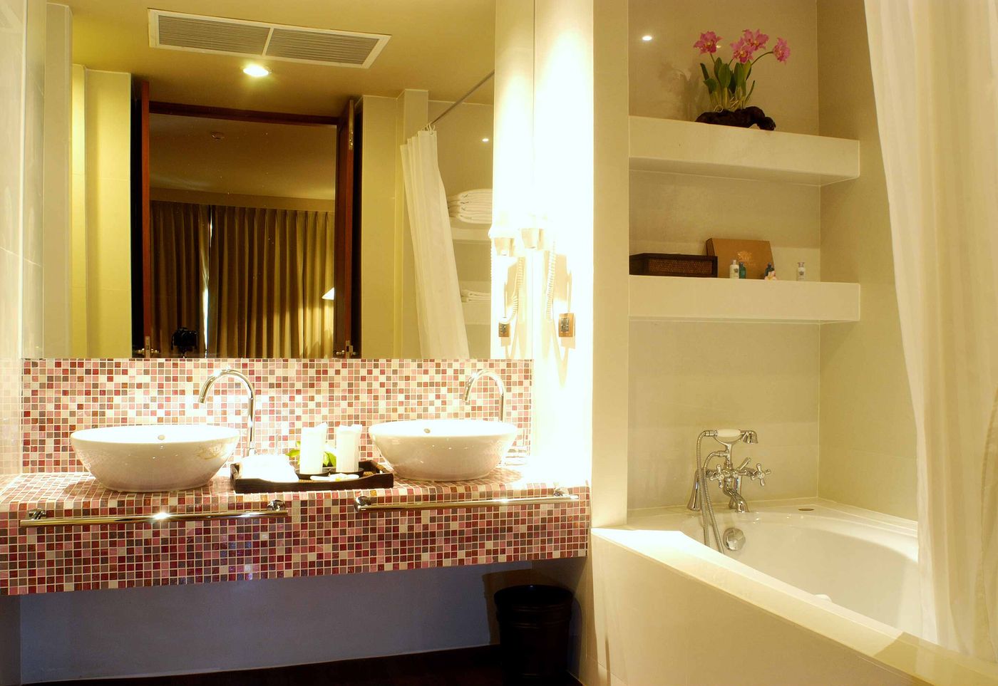 Mission-Hills-Phuket-Golf-Resort---Spa-Room-37