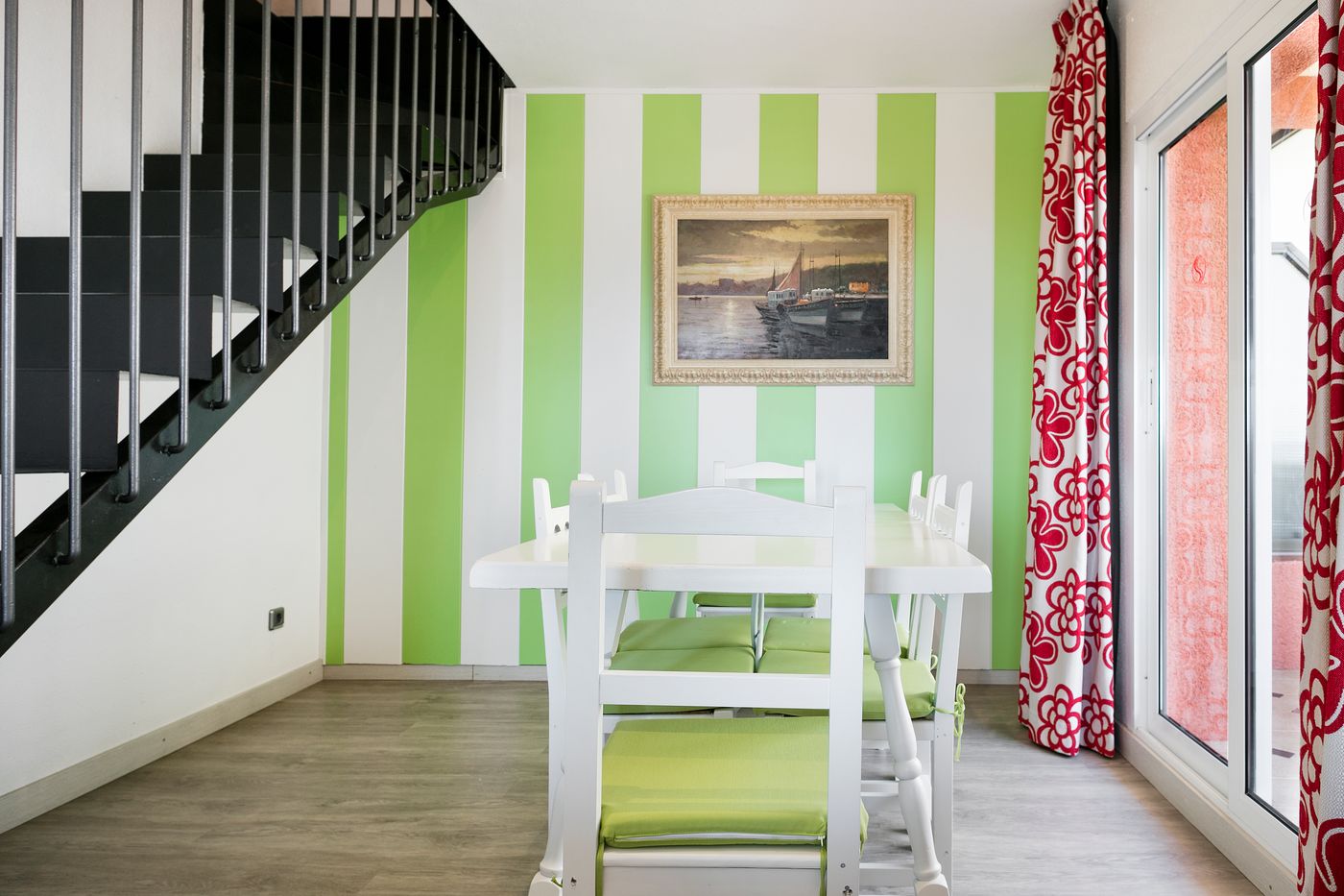 Salles-Beach-Apartments-Room-34