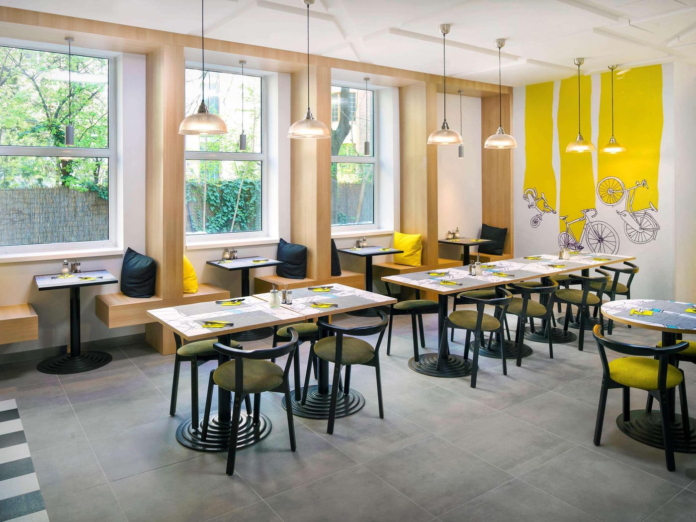 ibis-Styles-Budapest-City-Restaurant-18