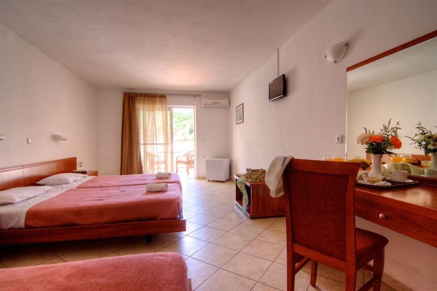 Xidas-Garden-Room-11