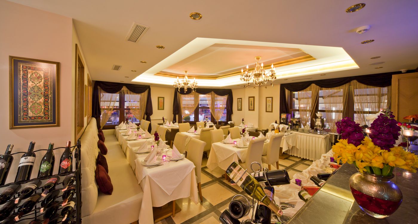 Glk-Premier-Acropol-Suites---Spa-Bar-17