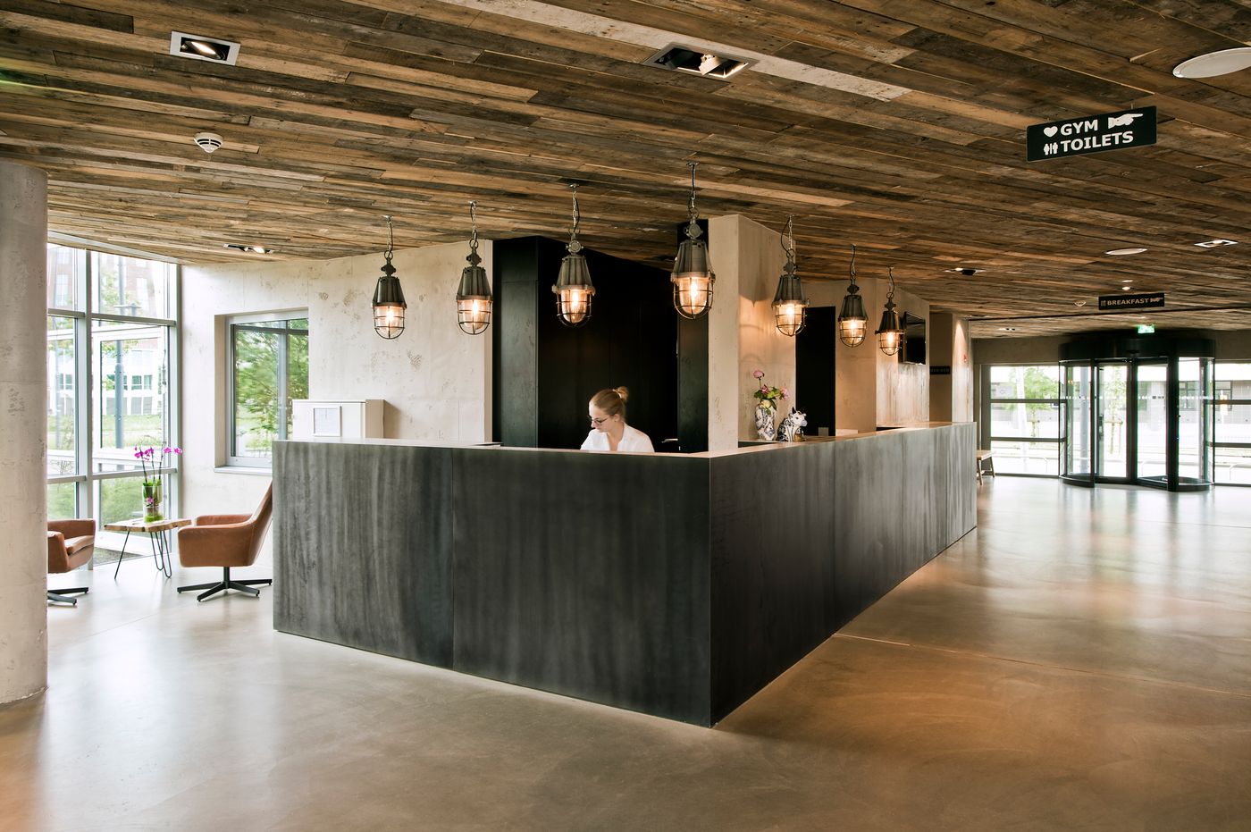 Urban-Lodge-Hotel-Lobby-19