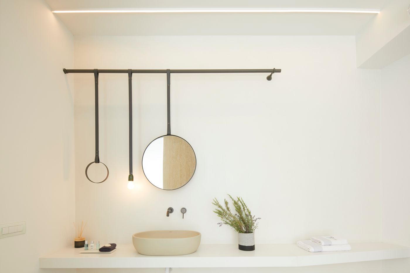 Alti-Santorini-Suites-Room-45