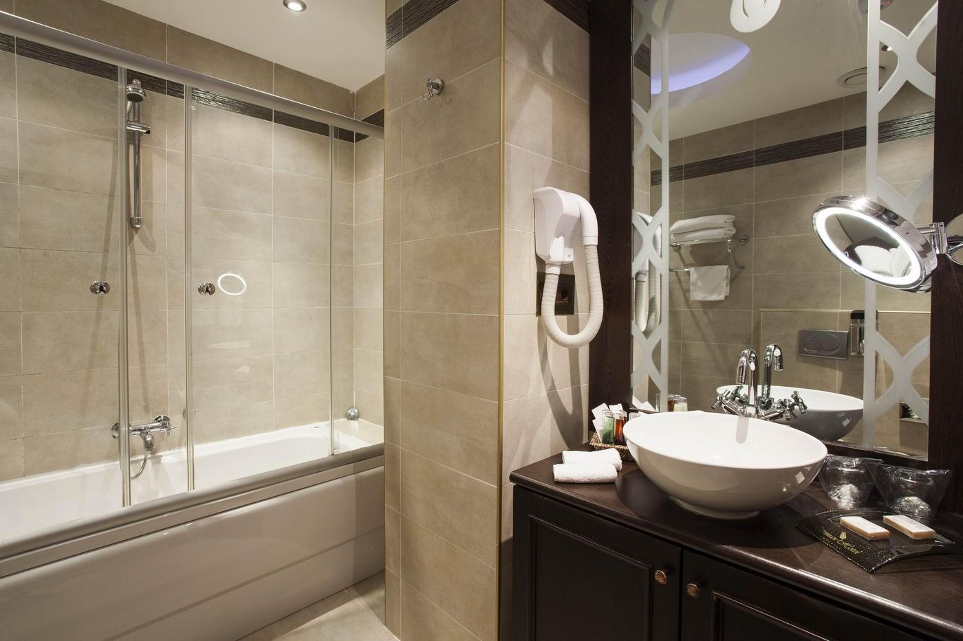 Ottoman-Hotel-Imperial-Istanbul-Room-14