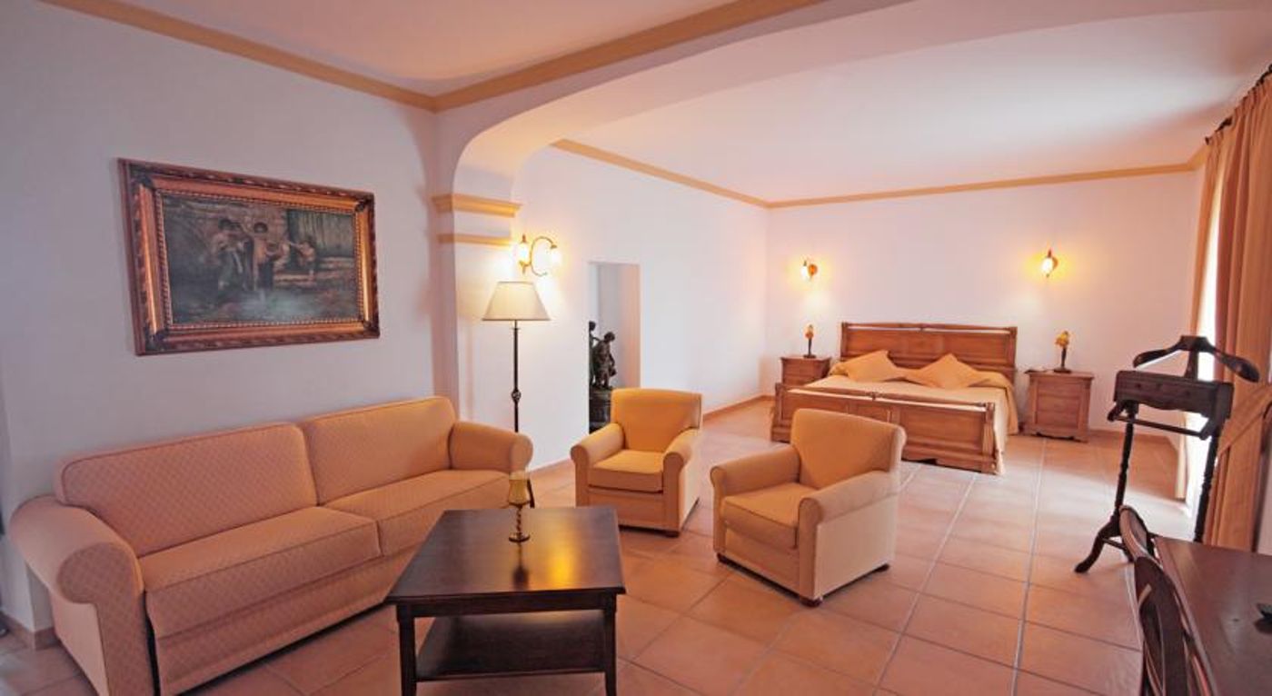 Hotel Rural Son Manera