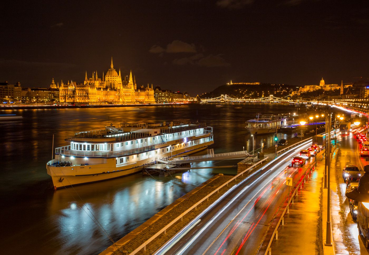 Grand-Jules-Boat-Hotel-Budapest-General-view-41