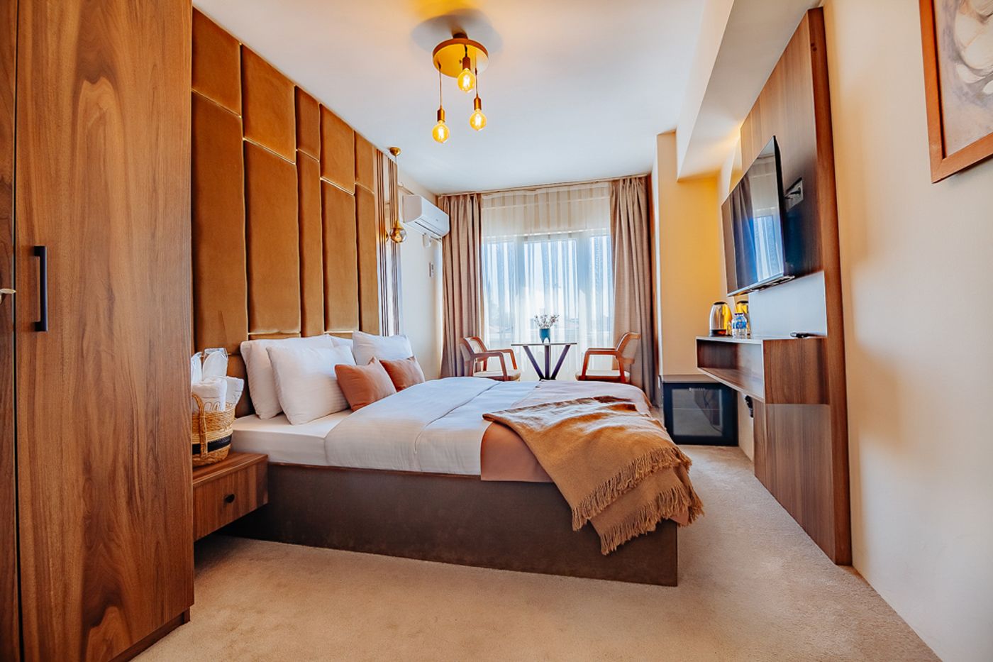 Ali-Khan-Hotel-Room-12