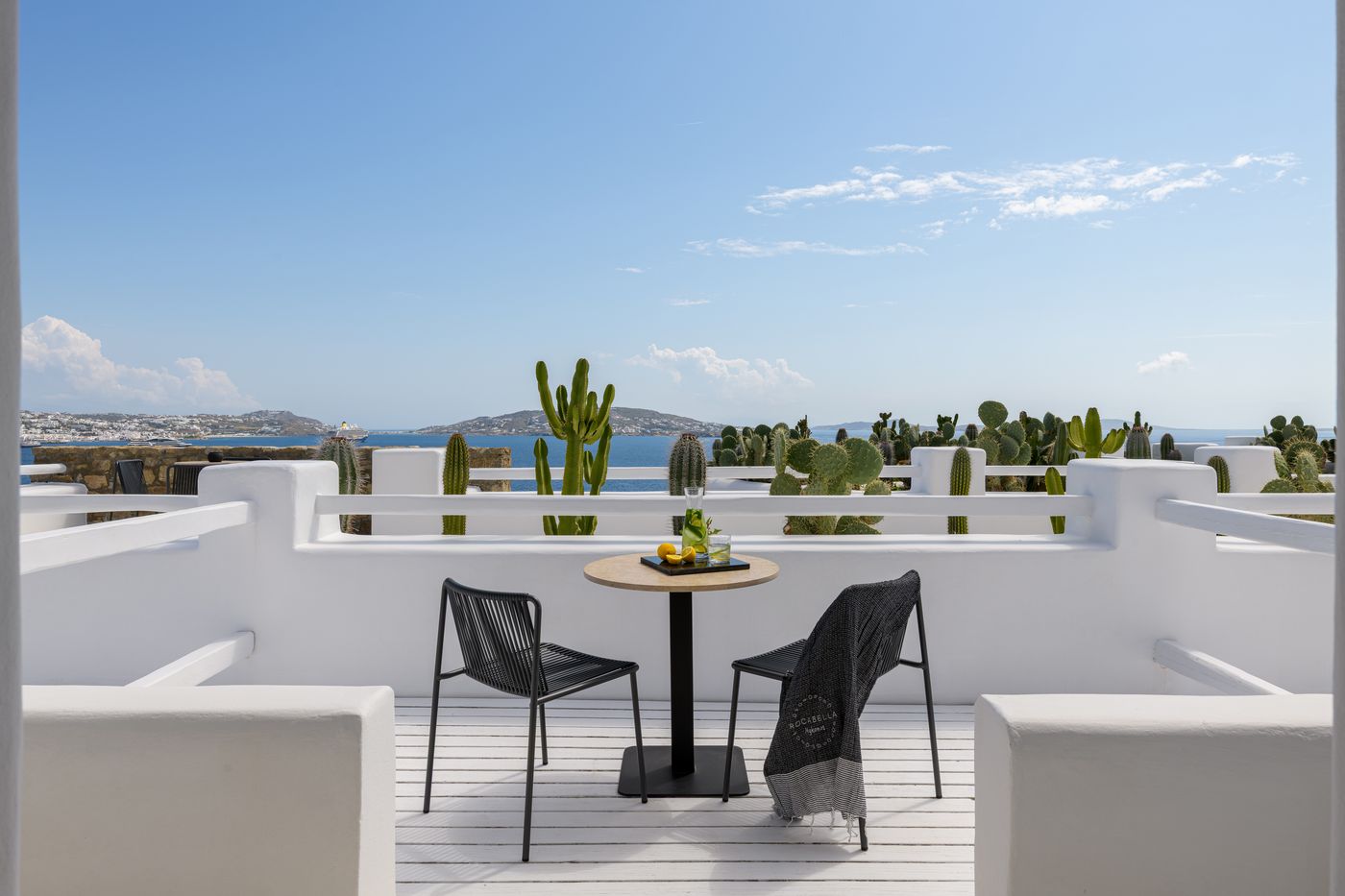 Rocabella-Mykonos-Art-Room-15