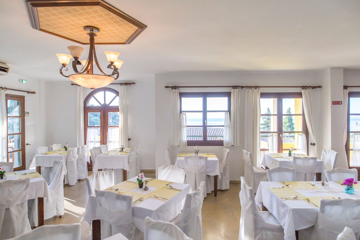 Corfu-Residence-Restaurant-30