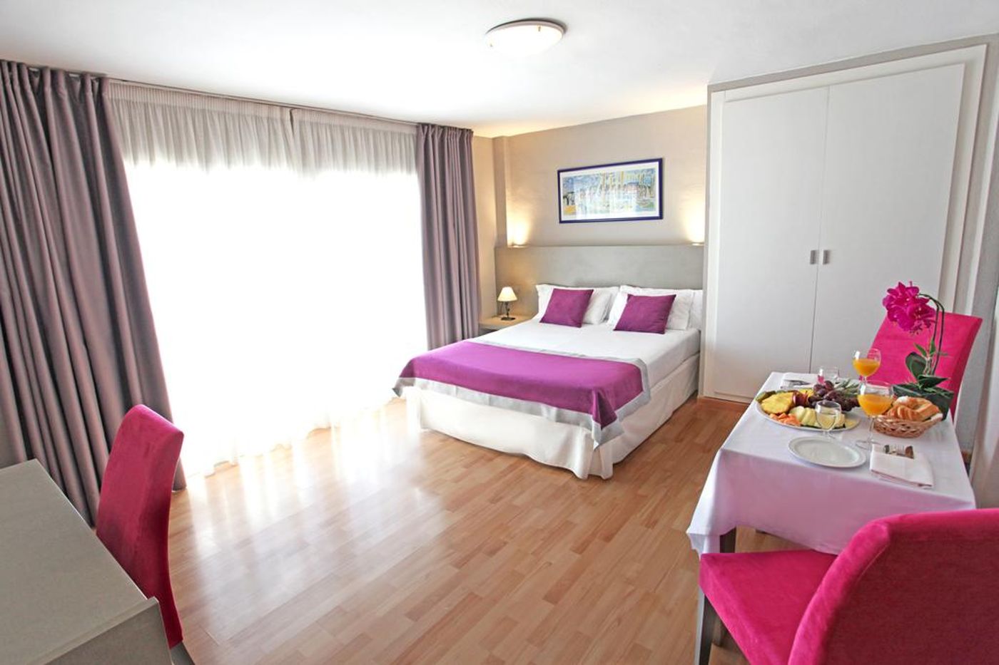El-Faro-Marbella-Room-15