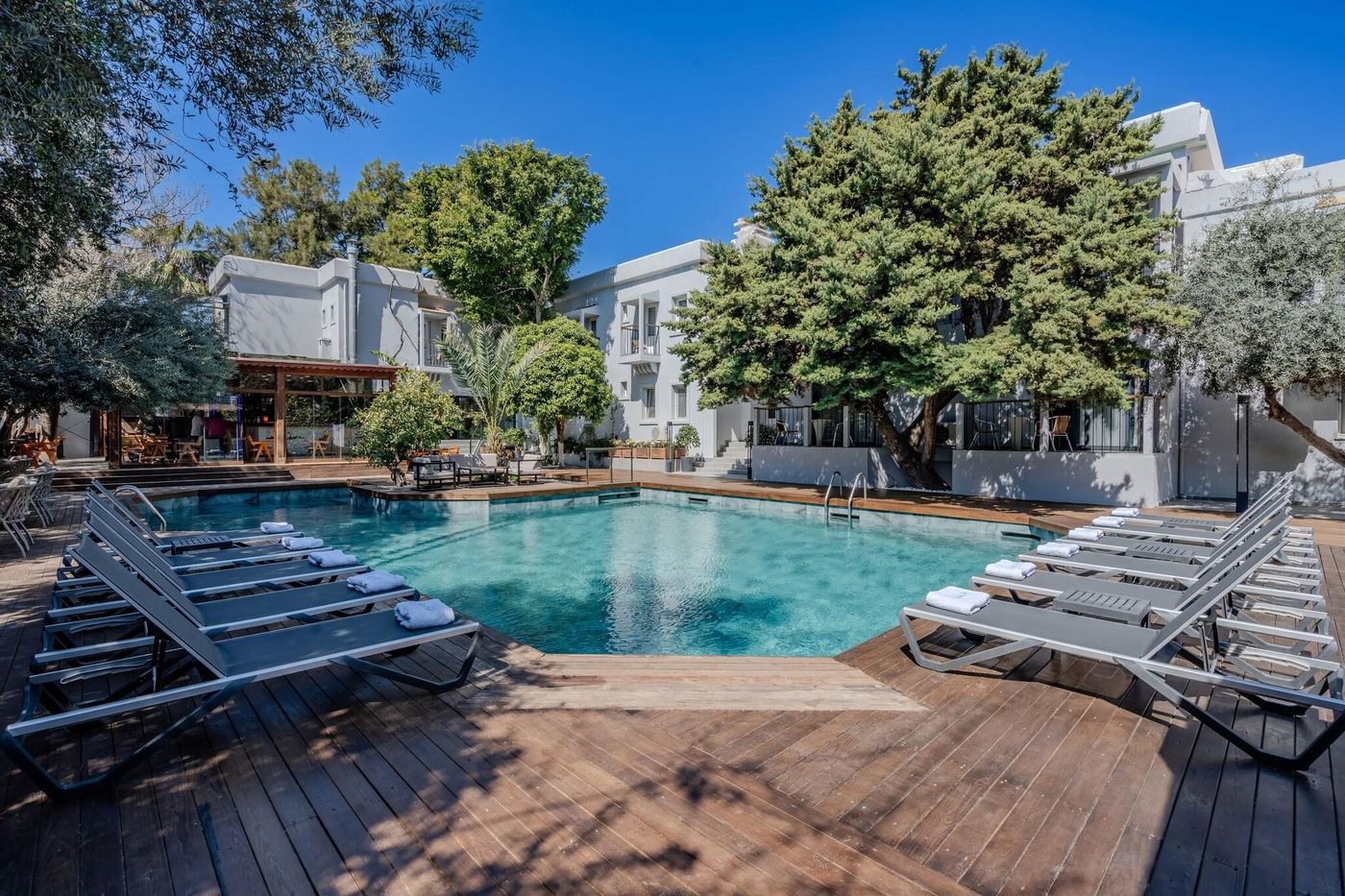 Centro-Hotel-Bodrum-Pool-1