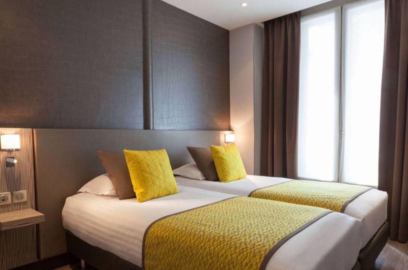 Hotel-Acropole-Room-20