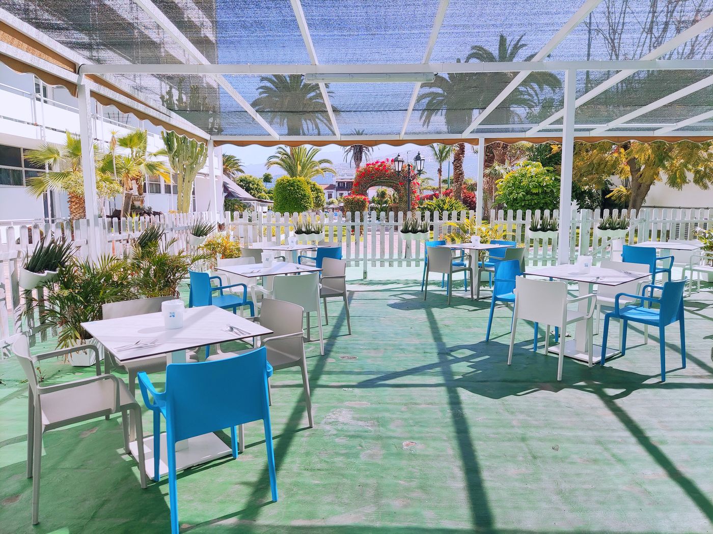 Blue-Sea-Interpalace-Restaurant-13