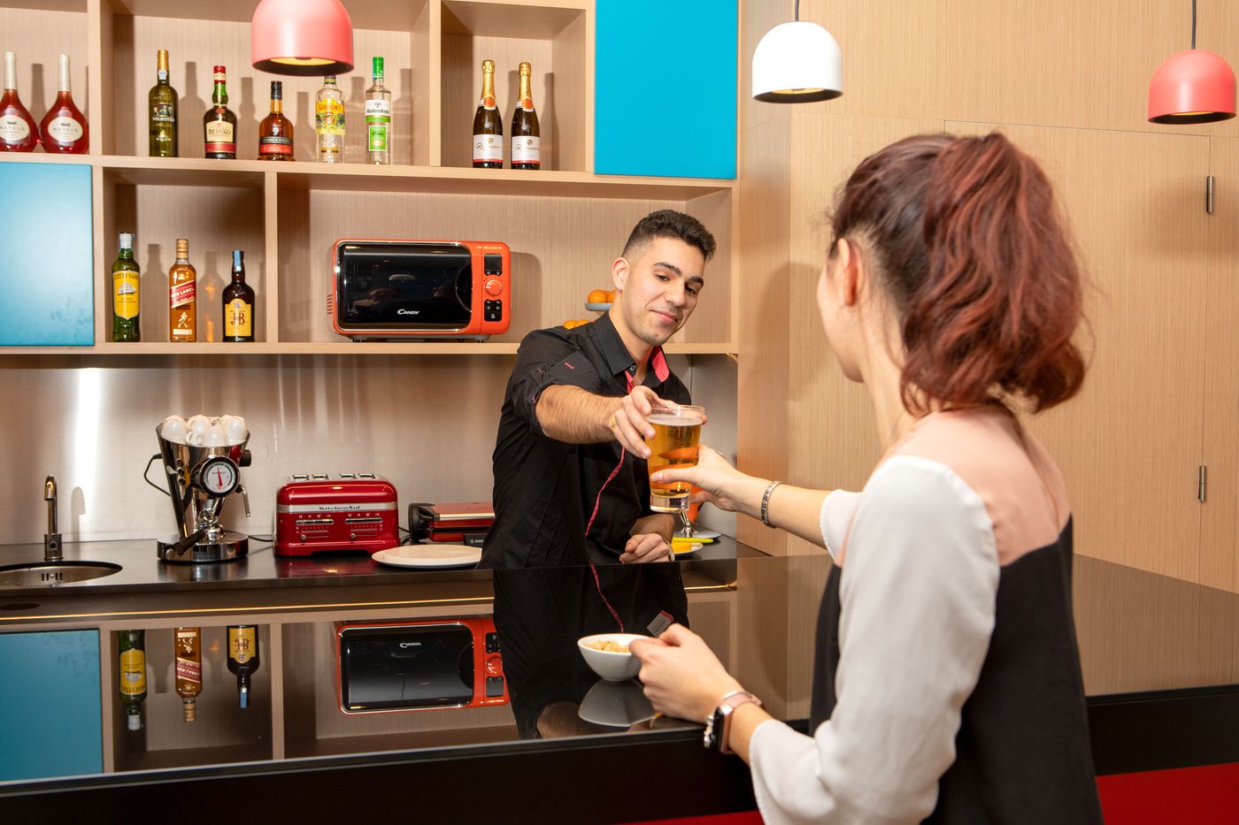 Stay-Hotel-Lisboa-Centro-Chiado-Bar-10