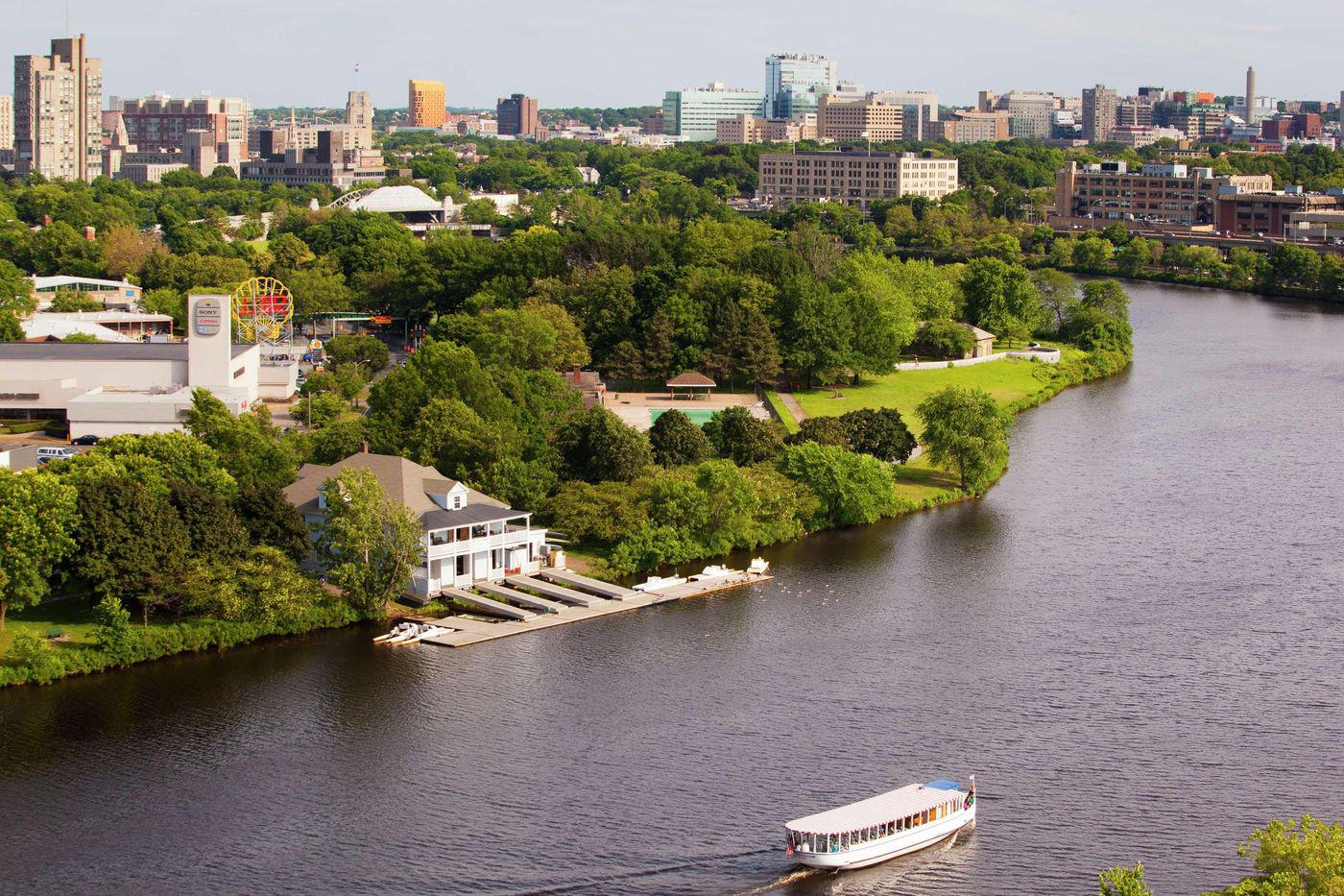 DoubleTree-Suites-by-Hilton-Hotel-Boston-Cambridge-Room-2