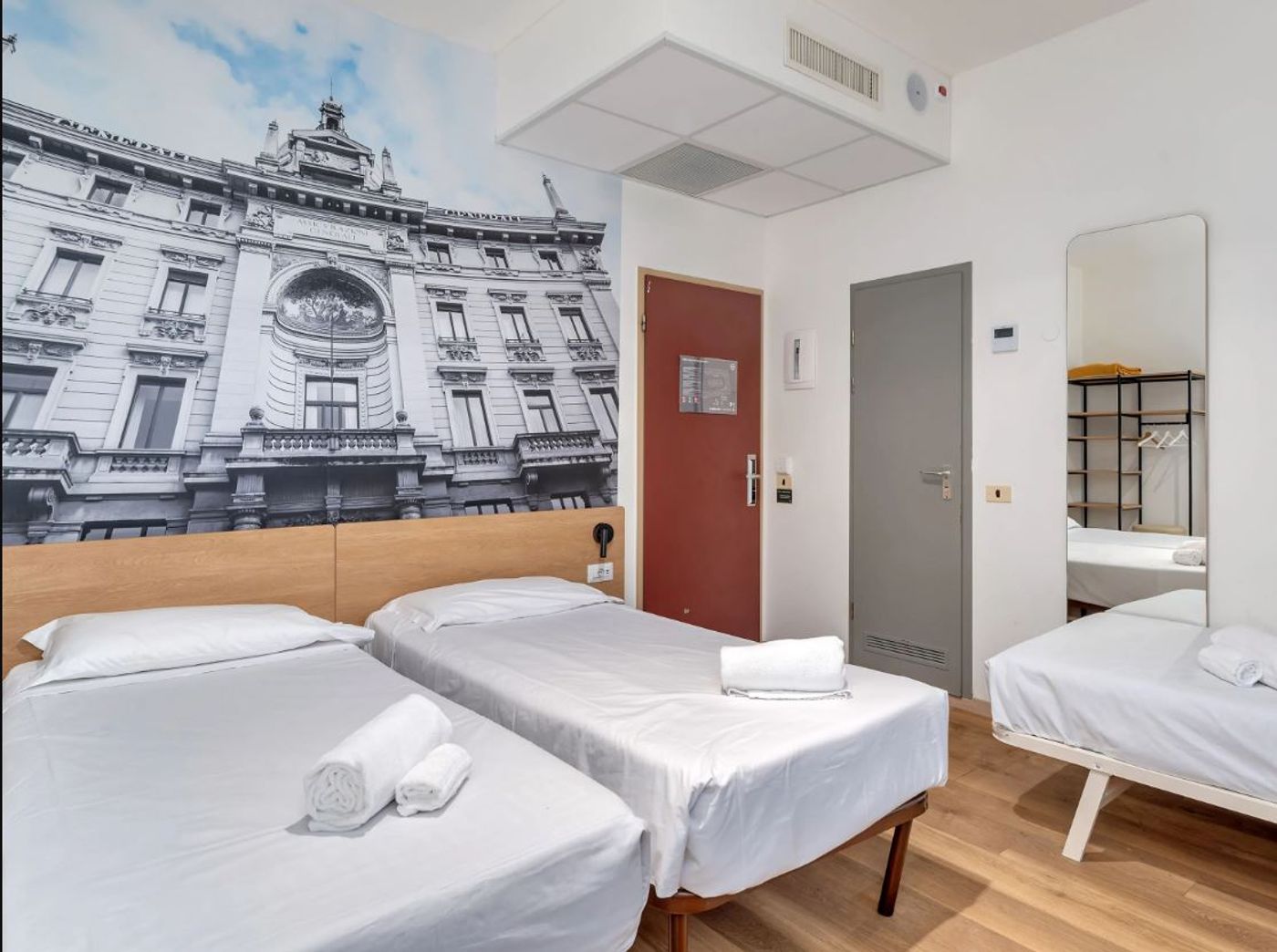 B-B-Hotel-Milano-Ornato-Room-4
