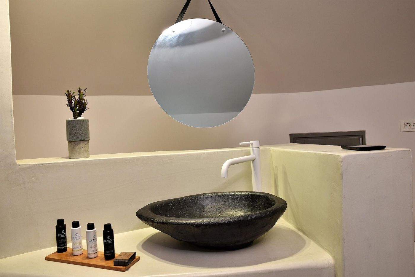 Horizon-Mills-Villas---Suites-Room-59