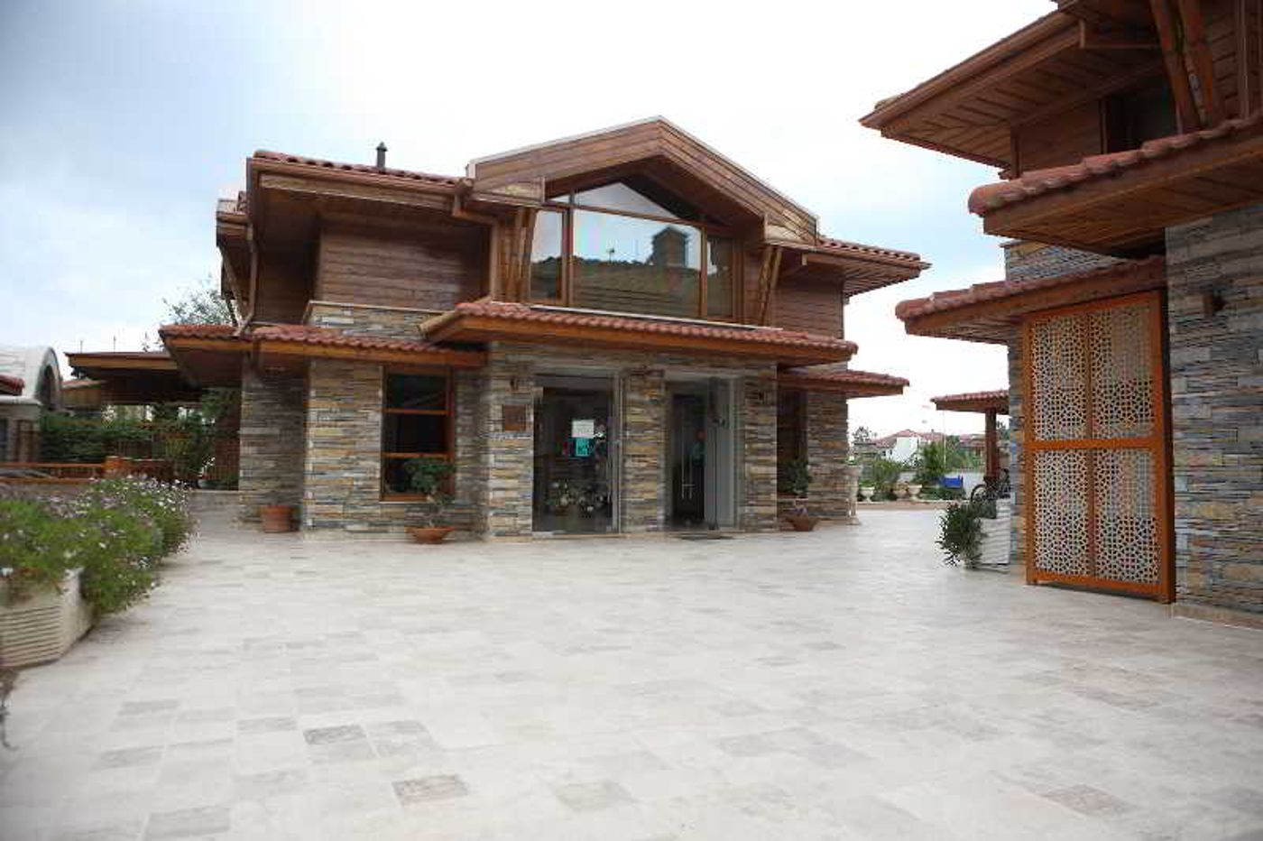 BC-Spa-Hotel-Lobby-21