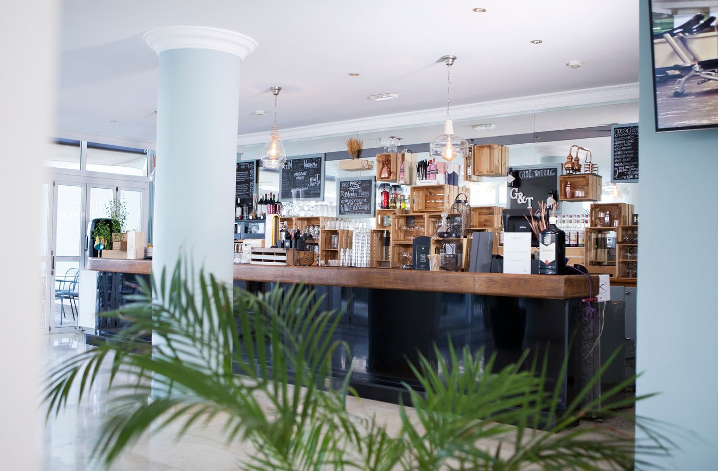 Coral-Ocean-View---Adults-Only-Bar-47