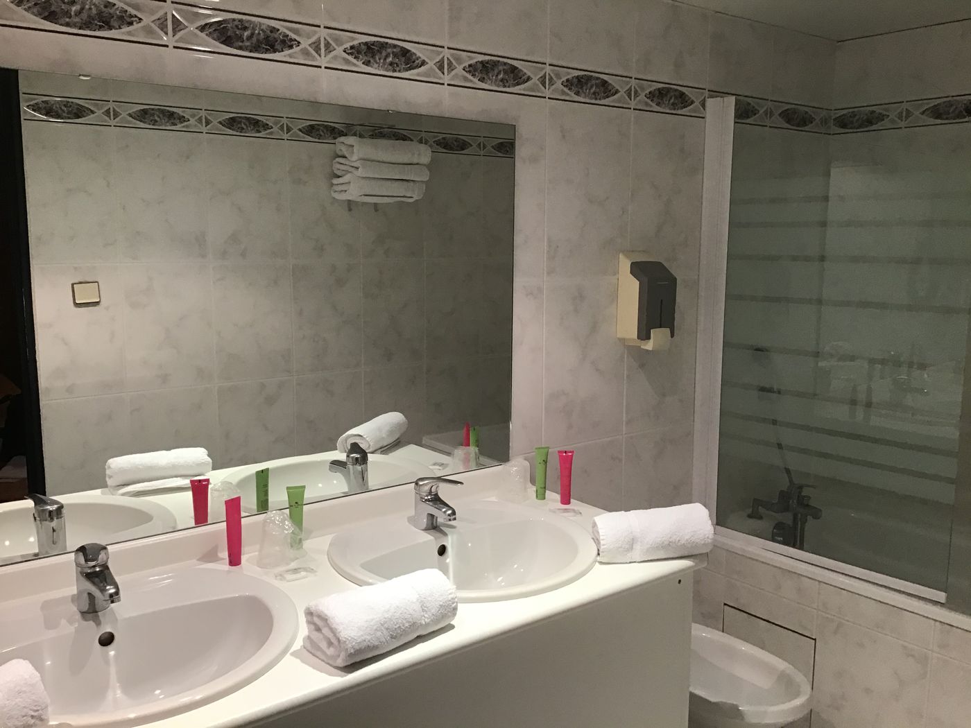 Hôtel Angelic-France-LOURDES-Room-5