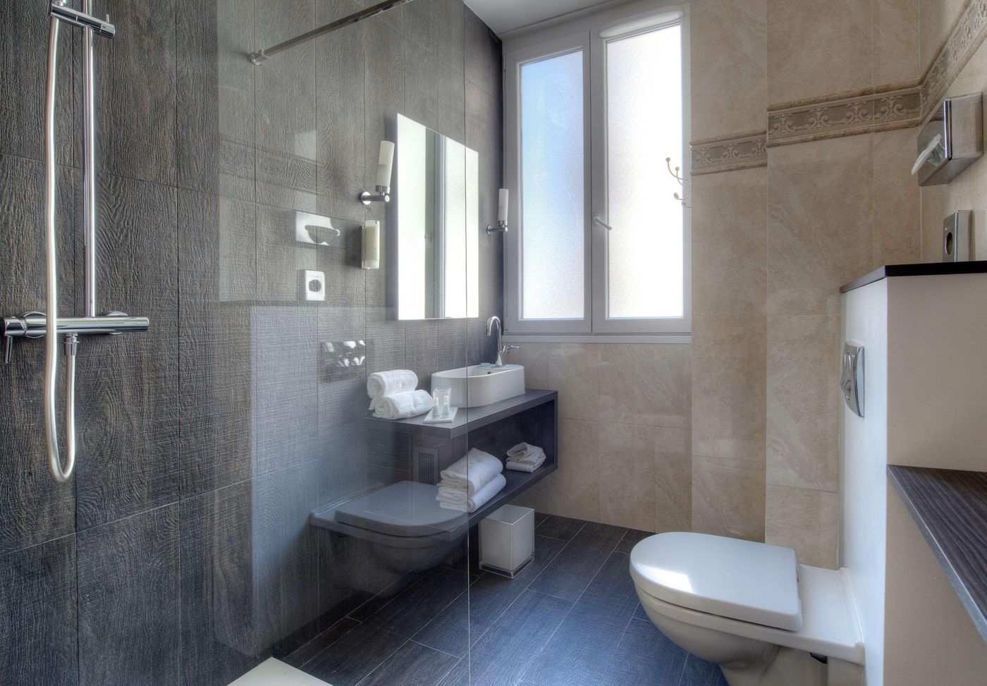 Best-Western-Plus-Nice-Cosy-H----tel-Room-49