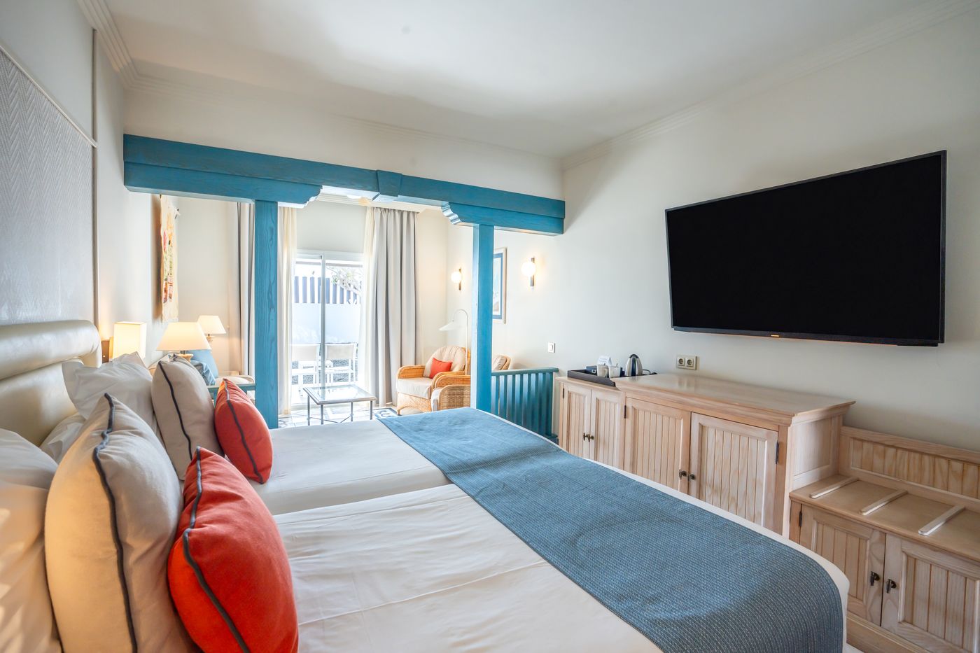 Hotel-LIVVO-Volc--n-Lanzarote-Room-37